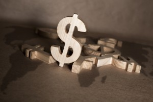 shutterstock_122945545 - money 100 x 667